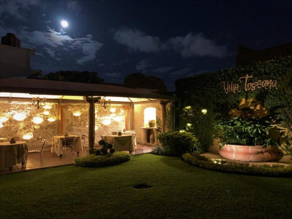 Hostal Villa Toscana Guatemala City Ngoại thất bức ảnh