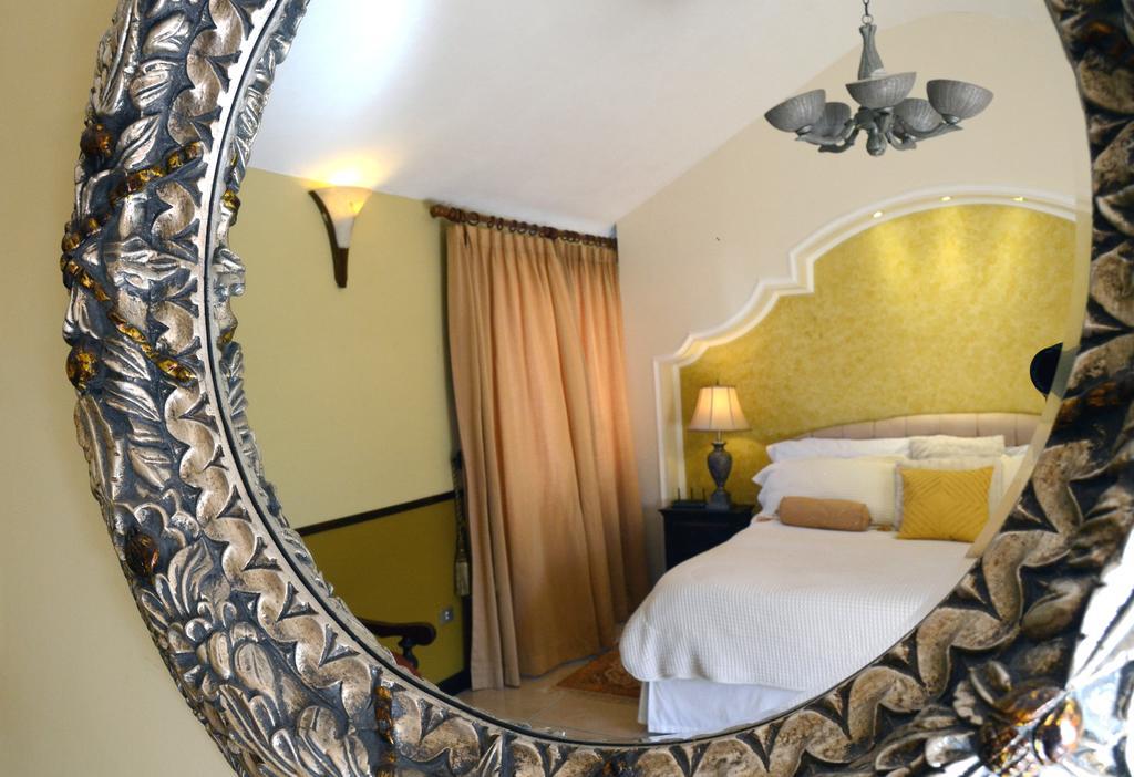 Hostal Villa Toscana Guatemala City Ngoại thất bức ảnh