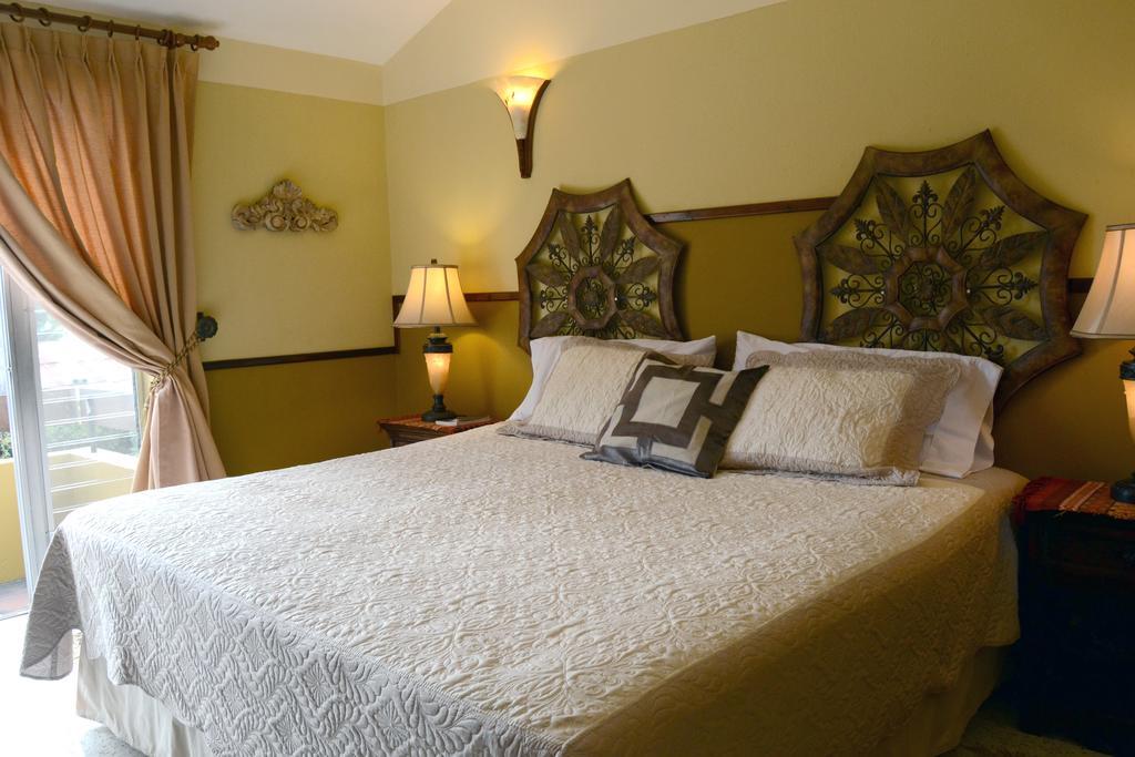 Hostal Villa Toscana Guatemala City Ngoại thất bức ảnh