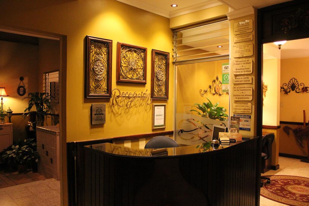 Hostal Villa Toscana Guatemala City Ngoại thất bức ảnh