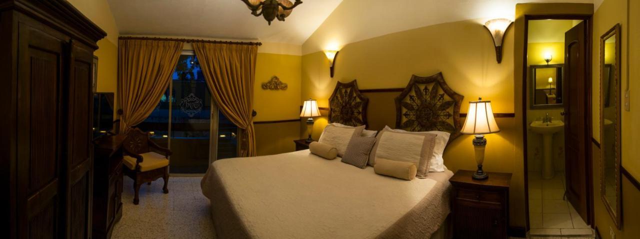 Hostal Villa Toscana Guatemala City Ngoại thất bức ảnh