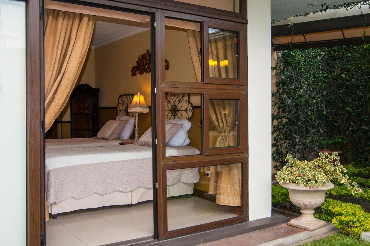 Hostal Villa Toscana Guatemala City Ngoại thất bức ảnh