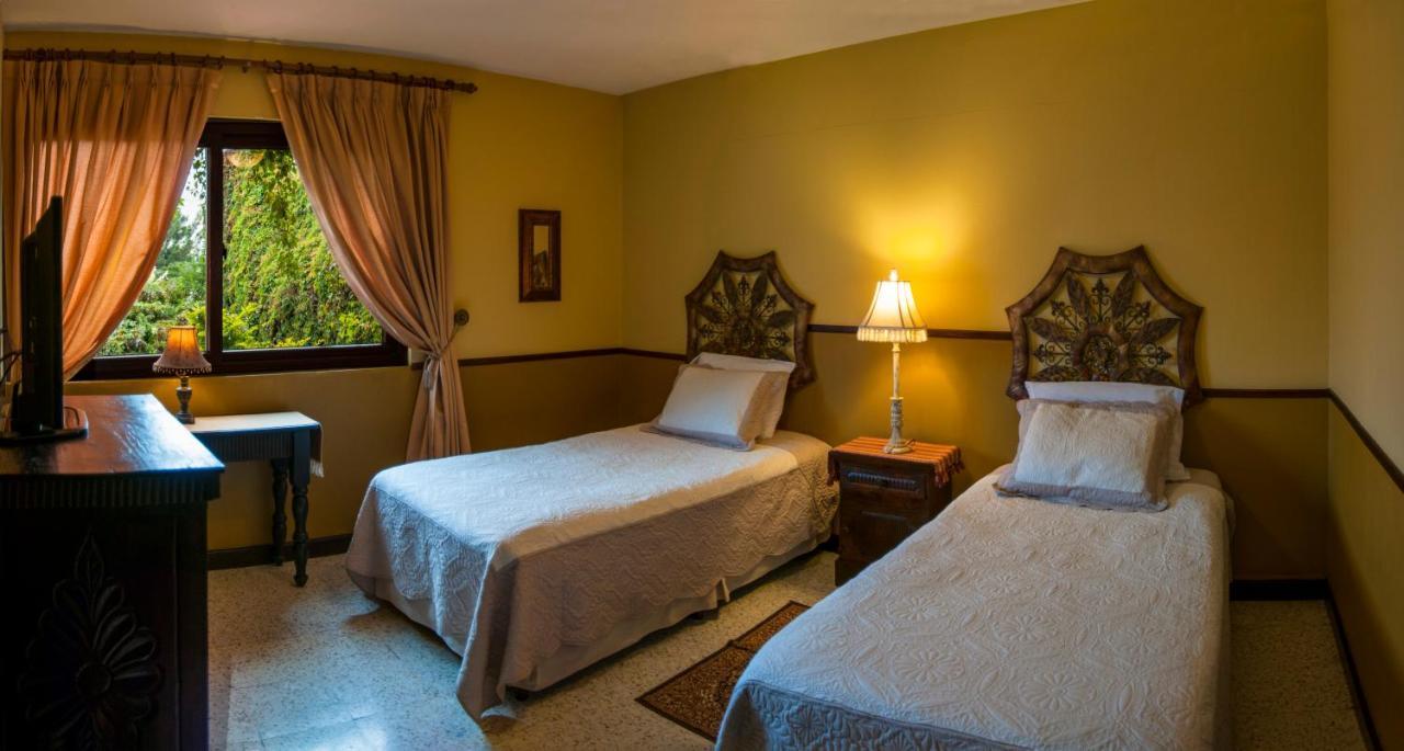 Hostal Villa Toscana Guatemala City Ngoại thất bức ảnh